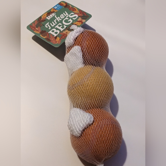 Turkey Begs Bark Tennis Balls - 3 Ball Set - Picture 5 of 5